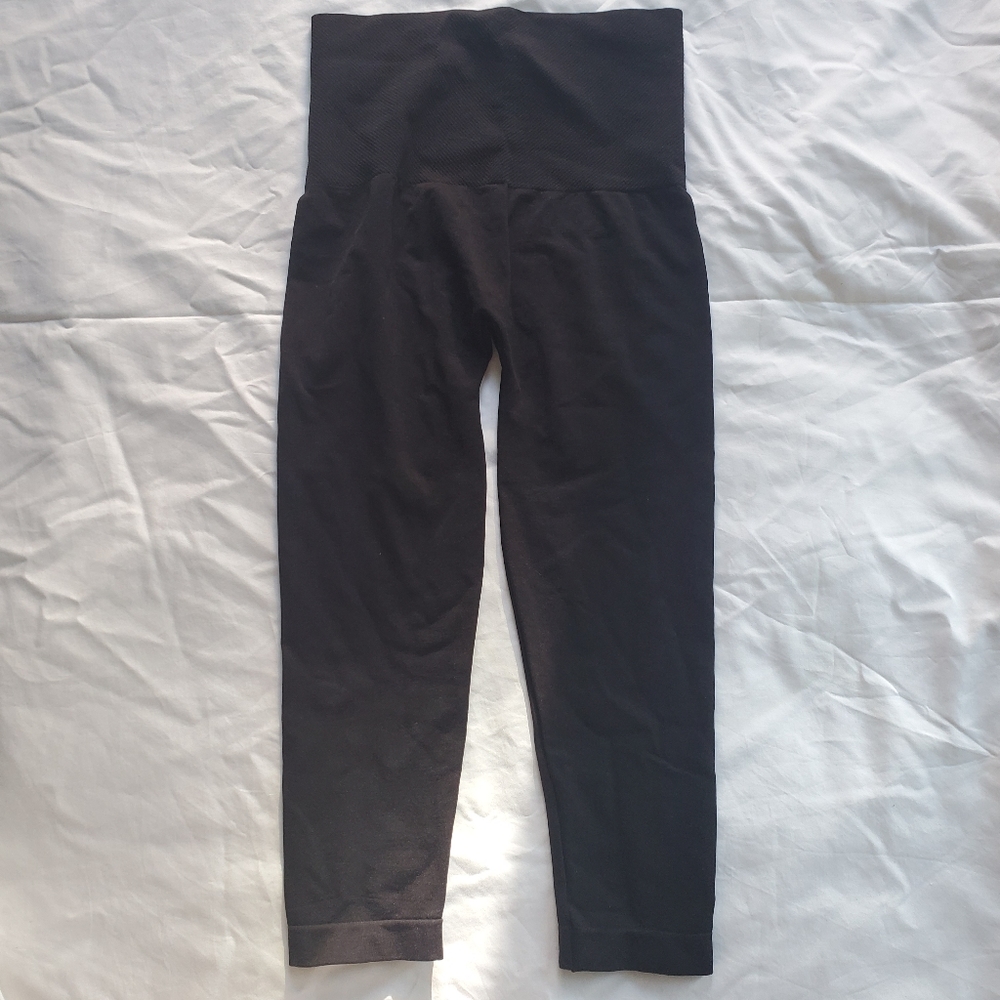 Women's CAPRI Leggings